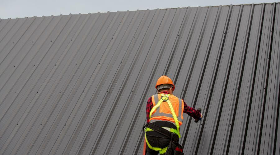Professional gutter cleaning in Dresden, ME